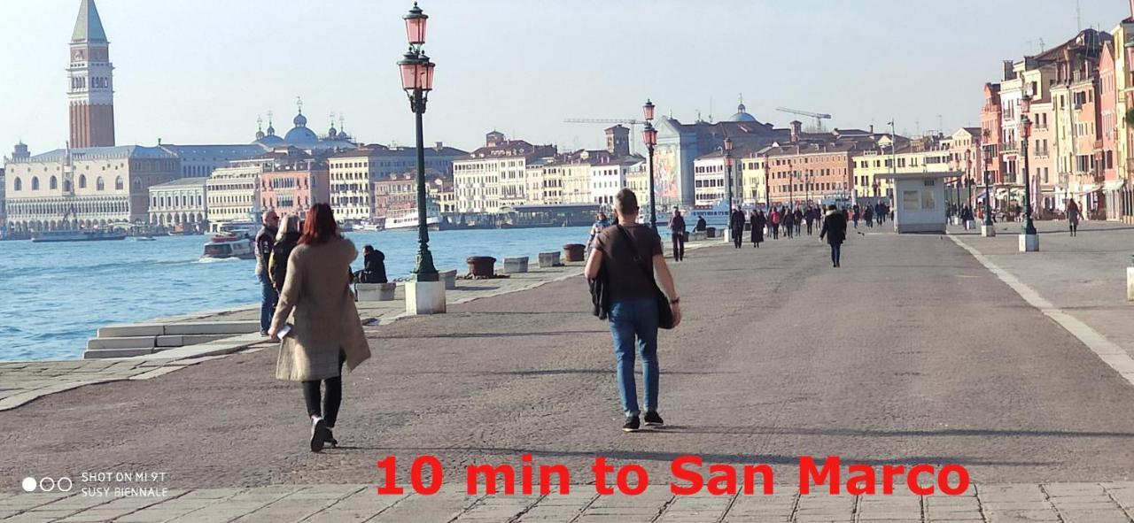 Susy Biennale Apartment - Canal View And Garden Veneza Exterior foto