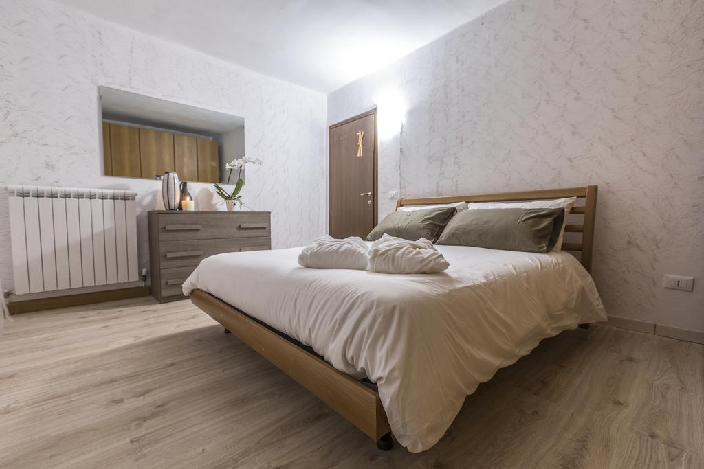 Susy Biennale Apartment - Canal View And Garden Veneza Exterior foto